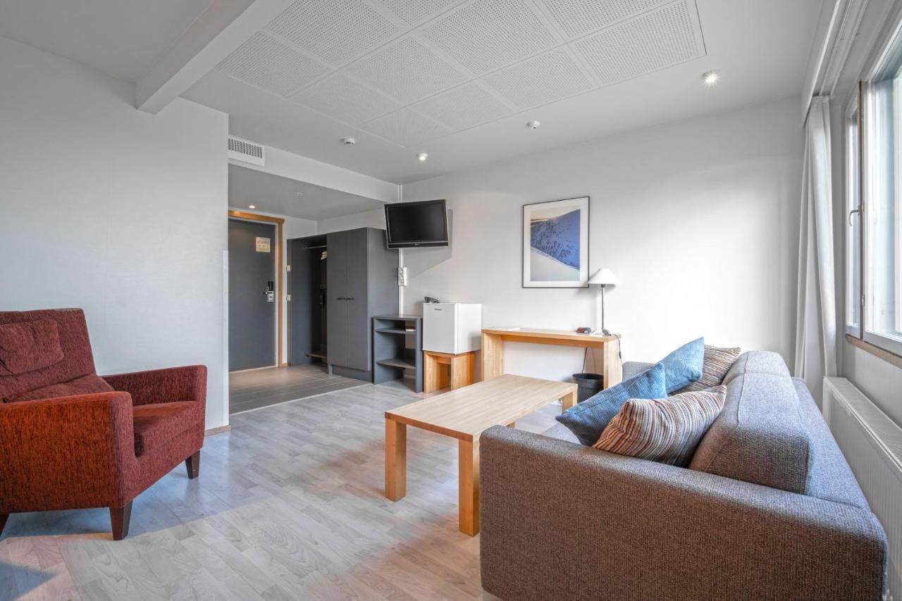 Ski-Inn Hotel Pyhaetunturi Ngoại thất bức ảnh